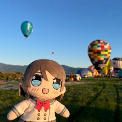 Ballooning/Gardening/Travelling. Fan of Aqours. Related to Yiwei Balloons. Here is a private account.
English/Español/中文/日本語