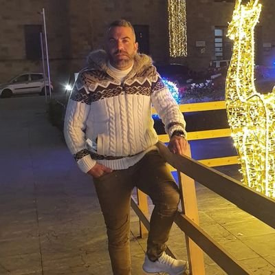 Valantis7777's profile picture. δεν παλεύεται οι μοναξια🥺