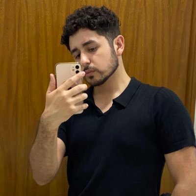 Alex_furlerr's profile picture. 22 años. Leo. ♌️ I love Monster High & Barbie Dolls 💕