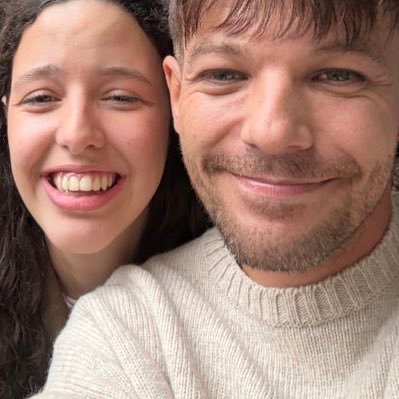 paulagaalvez's profile picture. every star is an eye in the sky