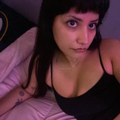 hoodlumceline's profile picture. no notes