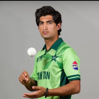 nida_raja93's profile picture. Pakistani Canadian🇵🇰🇨🇦 free Palestine 🇵🇸