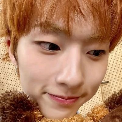 jiunghoolic's profile picture. 27/10 VI A LOS PIWON Y JIUNG ME SEÑALO SONRIENDO