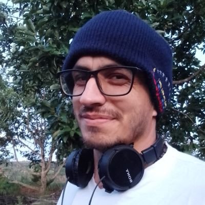 giosaro96's profile picture. Palabras sin sentido en un mundo sin sentido...