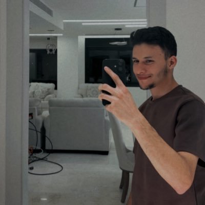 itsmightyhadz's profile picture. Pinterest; itsreallyhadz #ByE  when  you have diamonds , you don’t look for silver