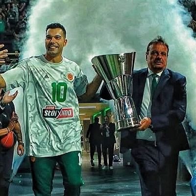 Shamrock_Addc's profile picture. Αθεράπευτα ρομαντικός Παναθηναϊκός, αιώνια πιστός, που δεν θα ξεπεράσει ποτέ τον έρωτα με το Ivan ball 🥺☘️ Και Αταμανικός μέχρι το κόκκαλο.