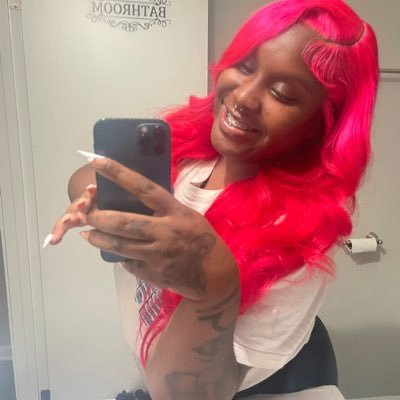 Lanae363161's profile picture. 