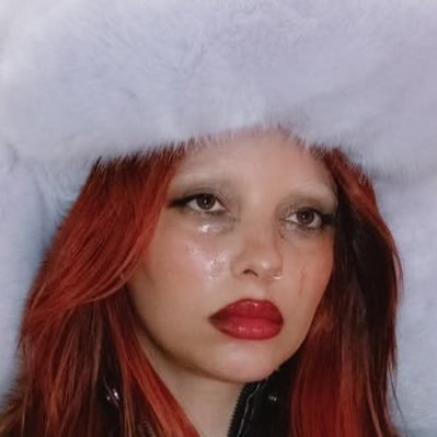 selfsbteur's profile picture. if you’re looking for a savior, that’s not me