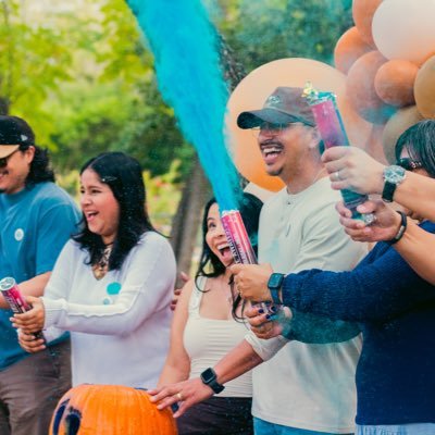 a_raiiina04's profile picture. chingamos wey  @Shhmanders♥