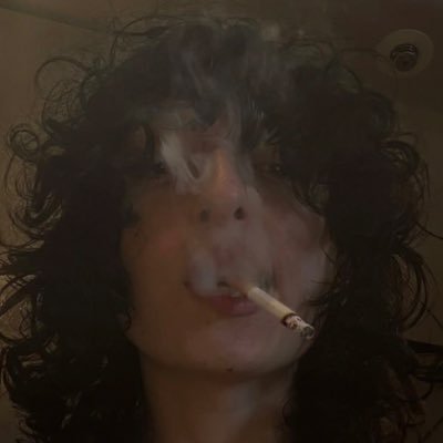 2caiin's profile picture. plz god save me im so turnt rn