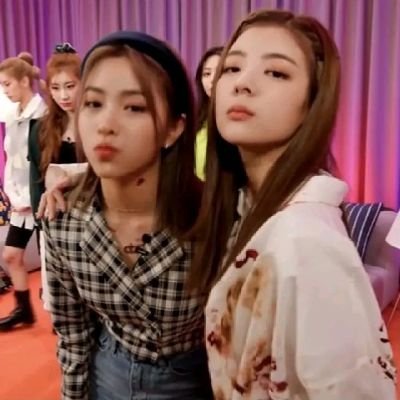 Lialovess_l's profile picture. Bangtan.♡
itzy♡.