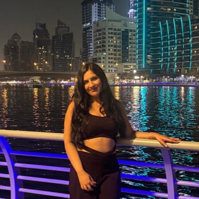 ManifestGuideX's profile picture. Your South Asian guide, raised in Dubai, manifesting in North America — shift energy, build belief & attract your worth 🌸💪🏼 #ManifestYourWorth #DesiNA