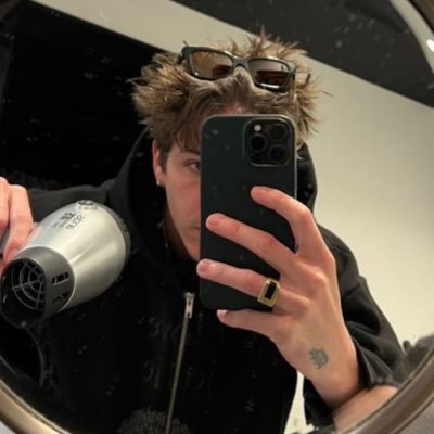 laurentcowgirl's profile picture. tucker & taylor stan ୨ৎ !! | taylor: 5/9/24 ✦ tate: 11/1/25 ☆ | #1 saddle again fan | my gf !! 🤍