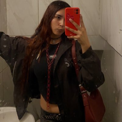 borntodievalen's profile picture. nos merecemos bellos milagros y ocurrirán 🌬️🌬️