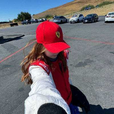 ElineRo_se's profile picture. 🌹Steel and sunlight | 🚘Gentle power | Endless drive ✨
🚗Soft hands | Sharp mind
🌸Speed in silence | Calm in motion 🌹
🌸Soft engine