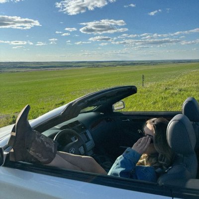 Avqpeasm's profile picture. Boardrooms by day, black-tie nights by choice.