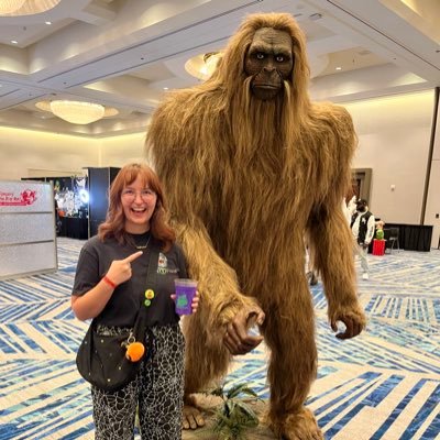 spookytiara's profile picture. “clown baby? like a baby clown?” • she/her • illustrator 🎨 @tiarasiekart • Muppet enjoyer • brings up horror movies a normal amount