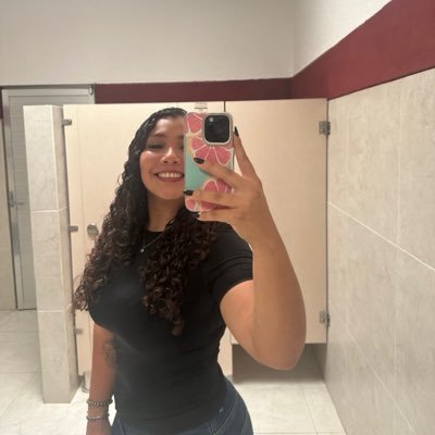 necemale's profile picture. 𝑺𝒐𝒎𝒆𝒐𝒏𝒆'𝒔 𝒘𝒂𝒕𝒄𝒉𝒊𝒏𝒈 𝒐𝒗𝒆𝒓 𝒎𝒆🦋