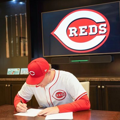 martinez_maison's profile picture. ✞ | @reds