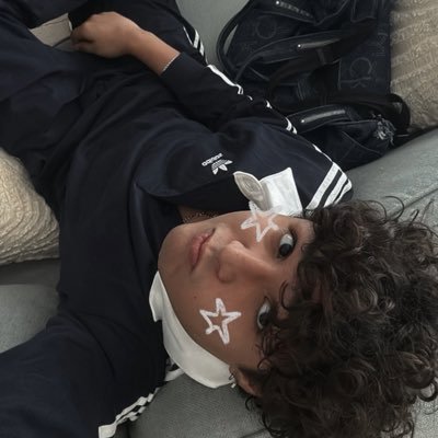 LeoLeotvt's profile picture. desabafos/arte/biscoito/EDITS um disléxico no tt     não uso o tt