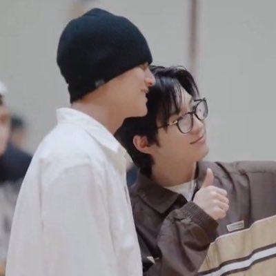 mildhour's profile picture. 뒤늦게 찾아가는 민원 MW💚💜 / 🐶랑🐱랑 전원생활