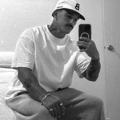 crbxxls's profile picture. 