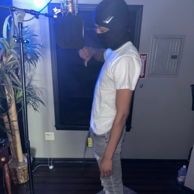 iamwillioso's profile picture. 502📍812✈️253 | 🐦: iamwillioso 👻: oso.himself