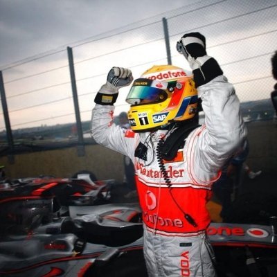 CarlitosGamer95's profile picture. Fan colombiano de Lewis Hamilton
Heptacampeón del mundo 🏆🏆🏆🏆🏆🏆🏆 (x7)
105 Victorias 🥇
202 Podios 🎖
104 Poles 🏎
67 Vueltas rapidas ⏱

GOAT 🐐

#LH44