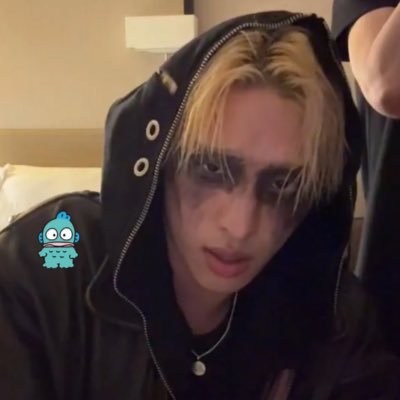 iuvtaeo's profile picture. #기호 : i always love how you’re repping me out !! yoon keeho is my girlfriend ⚢🏳️‍🌈