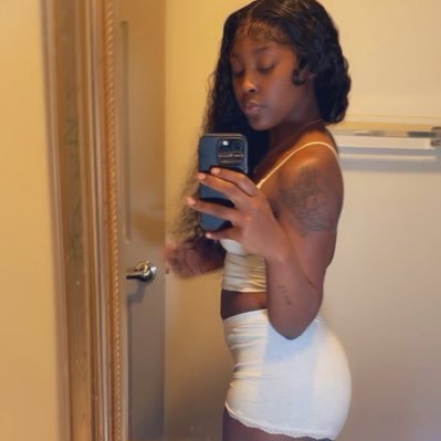 x_wasia's profile picture. Real life, real tired, real fine. Balance. 😇