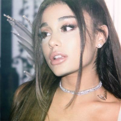dwalright's profile picture. ariana grande
