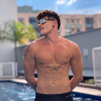 eupalazzo's profile picture. ✨ A FALHA ME FEZ EVOLUIR 🚀 Social Media | @thalyspalazzomkt 💡 CEO | @unicrimkt♉️ Taurino 📍 Recife - Brasília