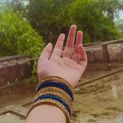 Isha4457's profile picture. CEO in progress 💼 | From ideas to impact ✨

Reading, traveling & creating something that lasts 🌍📖

Focused. Fearless. Free. 💫