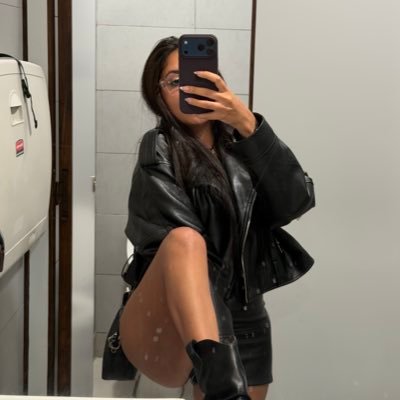 MarianMart_'s profile picture. 