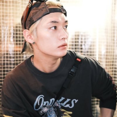 izd3athw1sh's profile picture. 𑣲 @ierojeon : cause it makes me who i am ; XØ