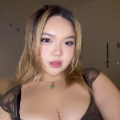 kiwiwaz's profile picture. 23 n highkey sexy ˚｡⋆୨୧˚