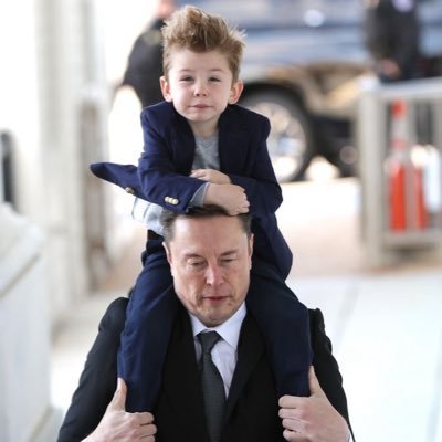 E_Musk_3721's profile picture. 