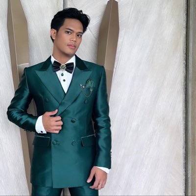 Patiocolate's profile picture. Not your usual Tall, Dark and Handsome