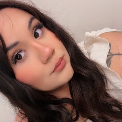 adalycx's profile picture. 