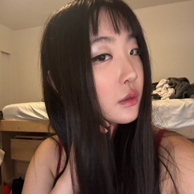 WBalaan's profile picture. experimental scent ramblings • in grad school
• animalic florals, musks, synthetics, mineral, ozone