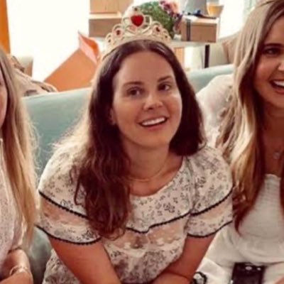 Ralfouzaan's profile picture. I am all about family, animals and being kind to one another ⚡️