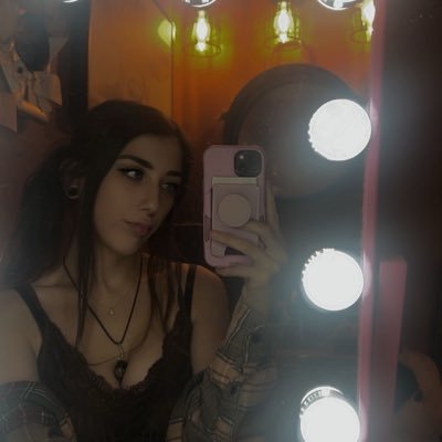 haleybsparks's profile picture. if jar jar binks were a person