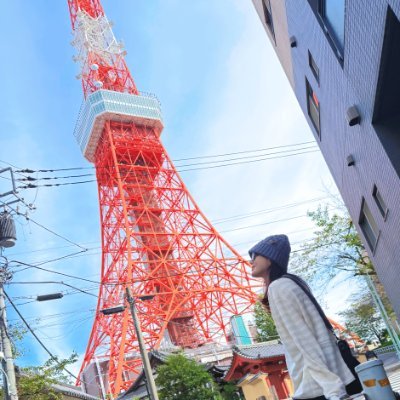 Anadsfbg's profile picture. Loves learning, creating, and becoming her own definition of success.