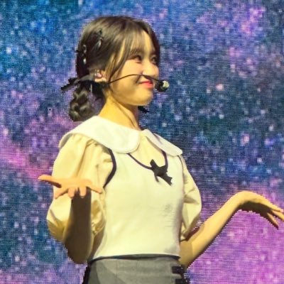 pengymv's profile picture. idk just supporting the girlies i guess G-reyish 🕊️ AOA 🕊️ Uni.T 🕊️ μ's 🕊️MMLD ✝️ united groups of Loonaverse idk