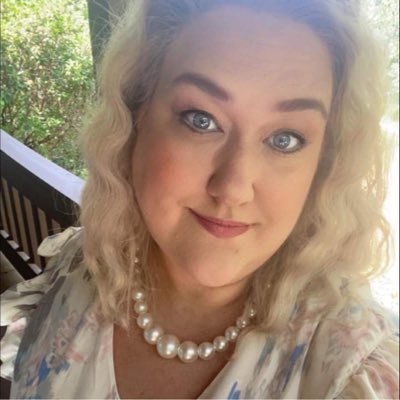 OracleH56331's profile picture. God’s FAVE✨• HOODOO/VOODOO EMPRESS 🇭🇹 • Black Madonna 💋 CELEB ROOT LADY 📿• 📸: