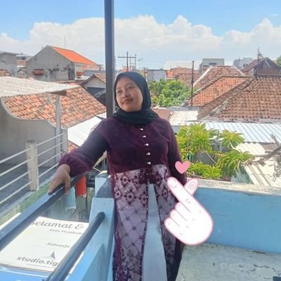 Fitrii1077485's profile picture. 