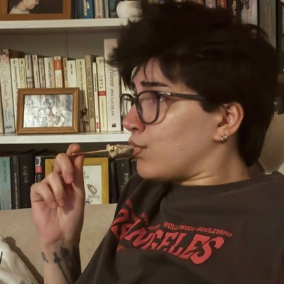 nefretliq's profile picture. 