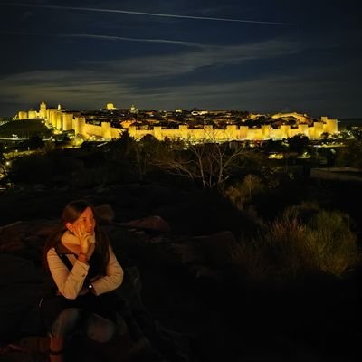 analugarji's profile picture. Valora quien te da paz en estos tiempos de mierda. 
V de Vida, Valor, Vox 🇪🇦💚

Próximamente te dispensaré la medicación ⚕️

💚MADRID 🔛 NAVA DEL BARCO💚