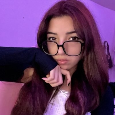 imfruitbatsket's profile picture. League + variety streamer ꨄ︎₊ ⊹ G2-D2 peak. I’m really good when you don’t look at my kda ᵕ̈ //D ᯓ❤︎// 🇵🇷🇧🇷|🇯🇵 語の勉強 .