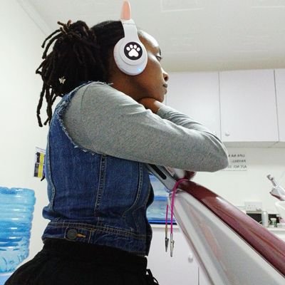 eep6__'s profile picture. Women ❤️| DT🦷| FREE 🇵🇸  🇨🇩  🇸🇩| DECENTERED CHRISTIANITY,RECLAIMING SELF🌸